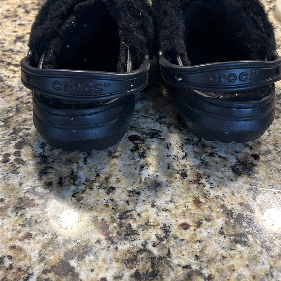CROCS Black Fuzzy Clogs - Picture 3 of 7